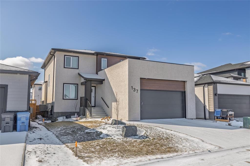137 Acorn Wy, West Saint Paul, MB R4A 5A4, Canada — photo 1 of 36