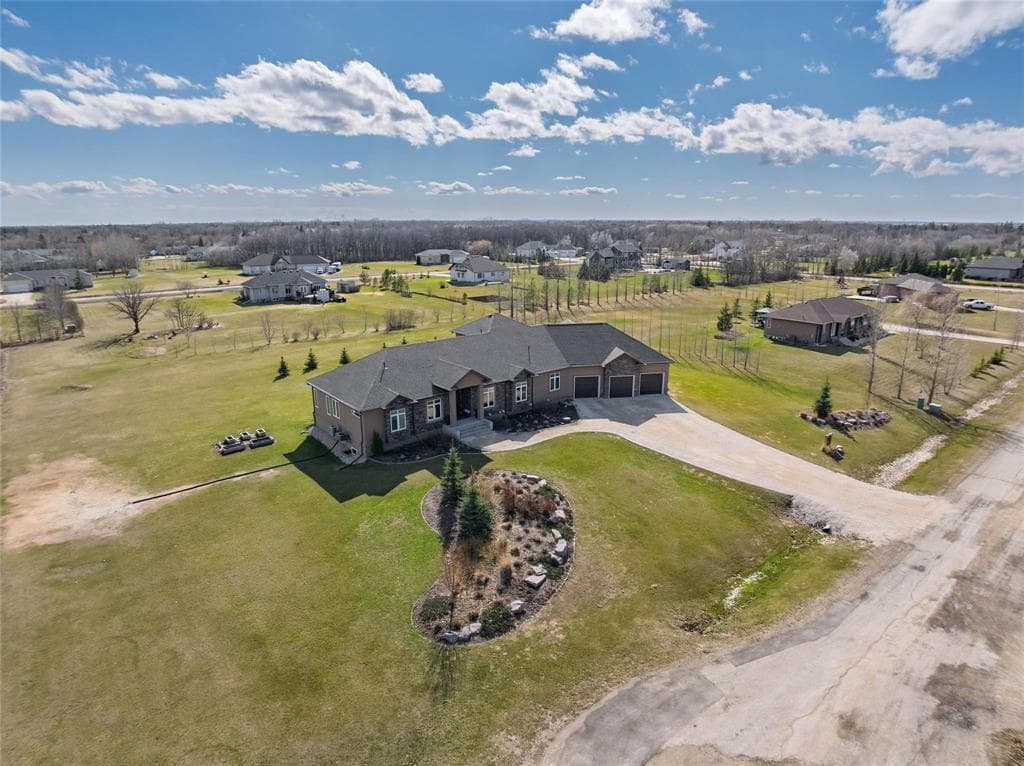 2 Westman Dr, Saint Andrews, MB R1A 3Y5, Canada — photo 1